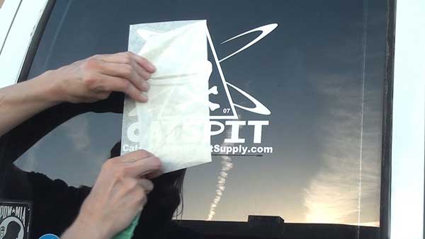 Making-Stickers-with-Vinyl-Cutter Making Stickers With Vinyl Cutter