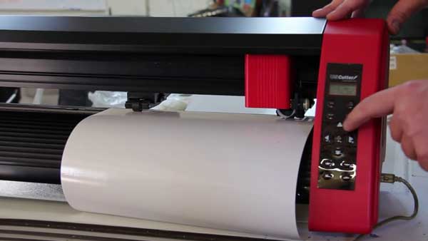 how-to-use-Vinyl-Cutting-Machine How To Use Vinyl Cutting Machine